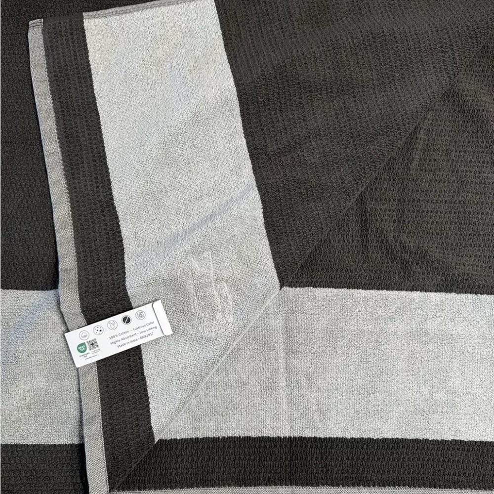 Lacoste Bath Towel 100% Cotton 30" x 52" Gray Big Crocodile Logo - Picture 4 of 8